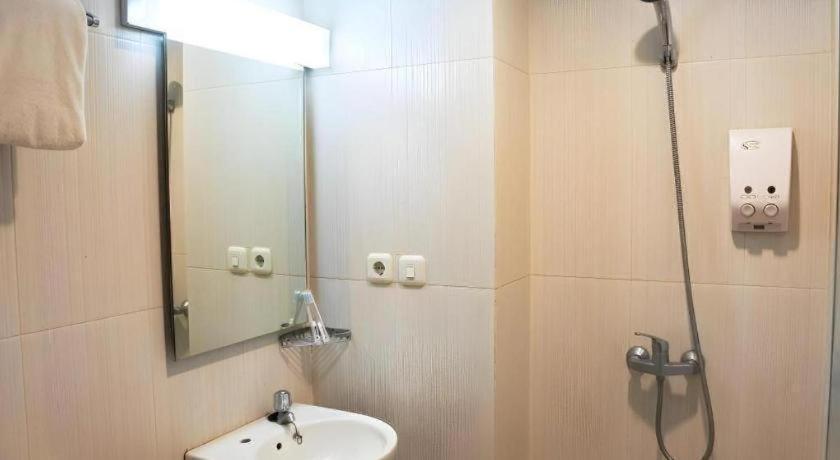 Sofyan Tebet Family Friendly Hotel 2*